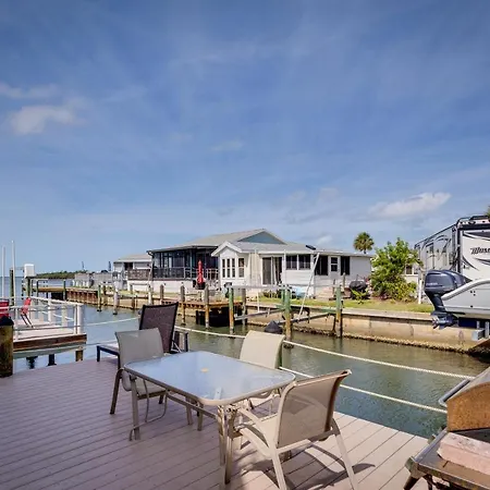 Nettles Island, Jensen Beach Home With Patio And Grill